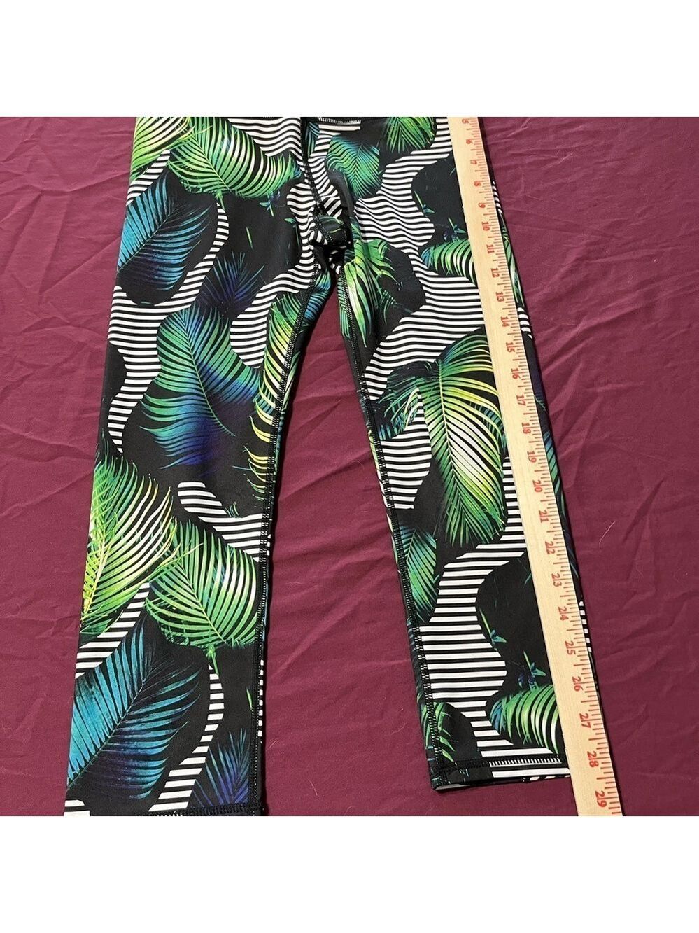 Betsey Johnson Performance Women's Sz S Palm Tree Tropical Active Crop Leggings